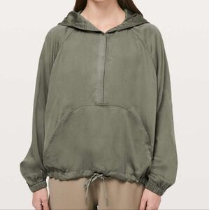 Lululemon City Stroll Hoodie sz 4